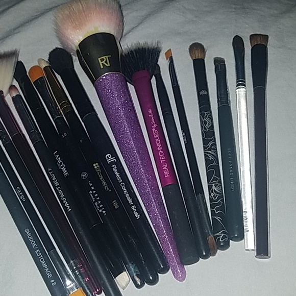 Real Techniques Other - → NAME BRAND makeup brush bundle ←